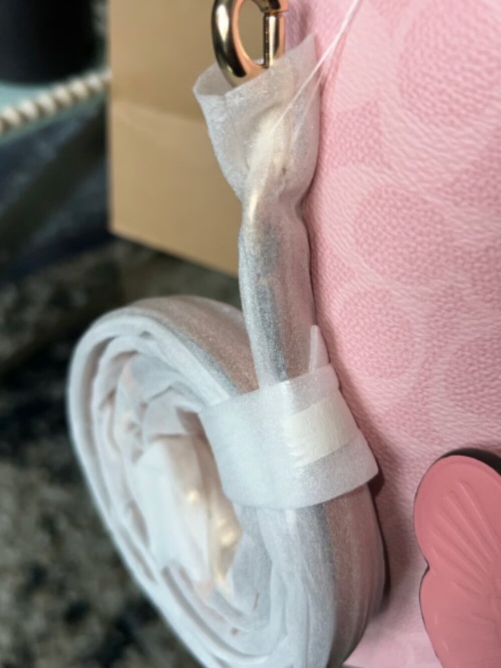 Coach powder pink CER24 - Picture 3 of 6